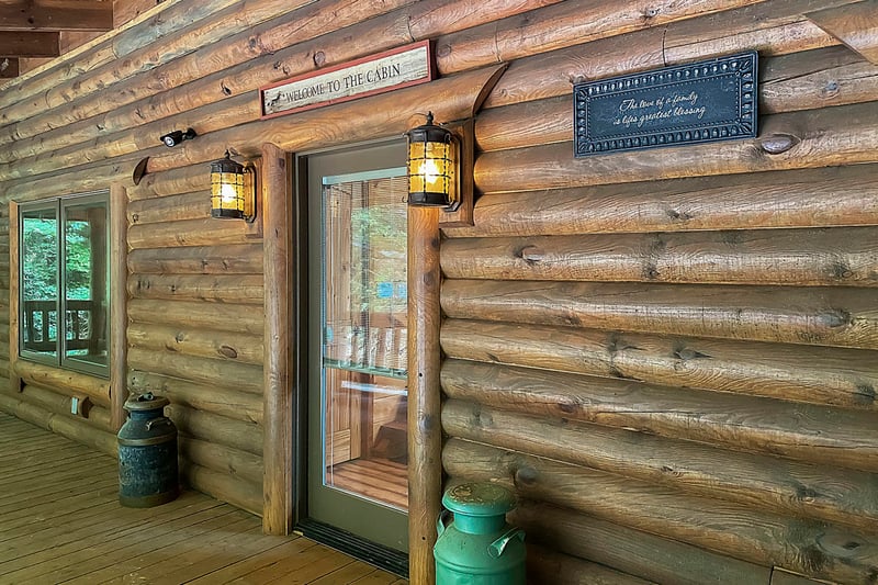700 Bear Hollow Rd, Oneida, TN 37841