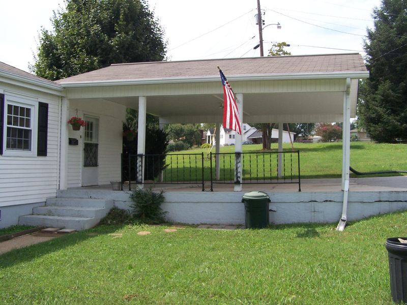 700 Commerce St, Loudon, TN 37774