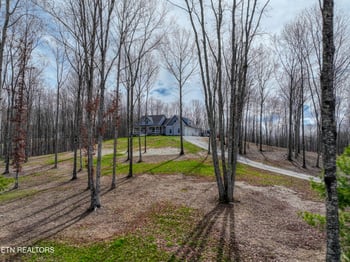 700 Evelyn Pvt Dr, Huntsville, TN 37756