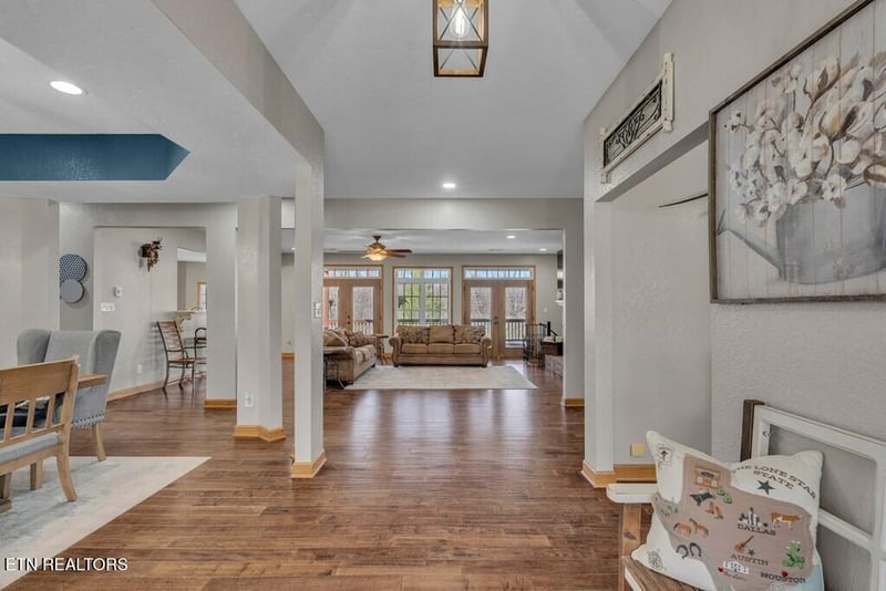 700 Falls Rd, Monterey, TN 38574