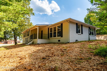 700 Lakeview Dr, Loudon, TN 37774