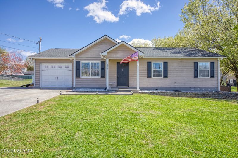 700 Melrese Rd, Knoxville, TN 37918