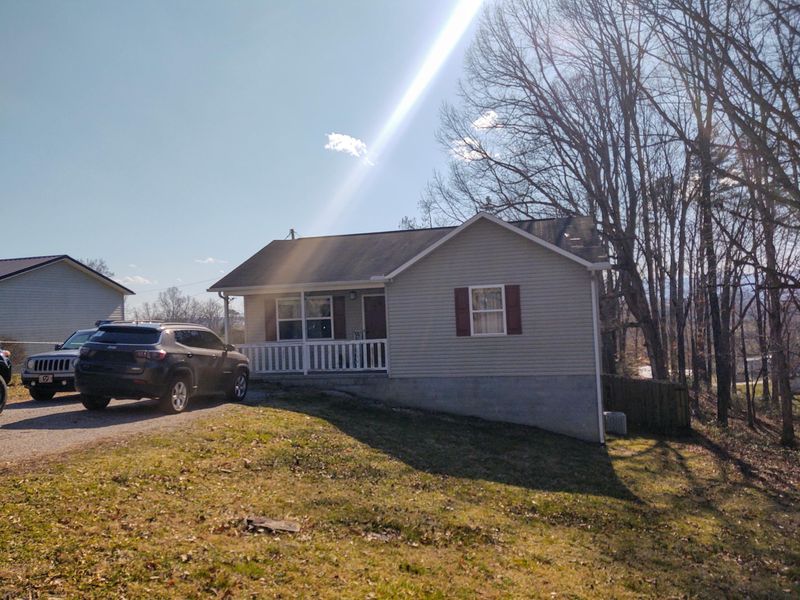 700 Twenty 1st St, Lafollette, TN 37766