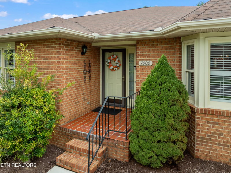 7000 Ashley Ct, Knoxville, TN 37921