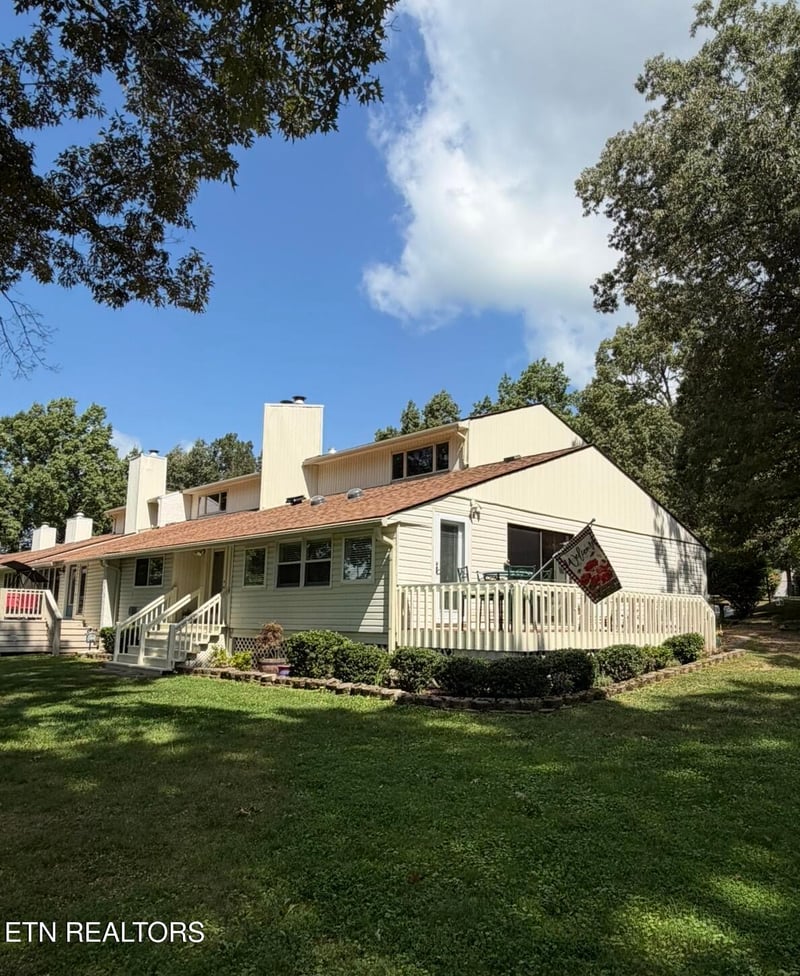 7000 Big Horn #C-16, Crossville, TN 38572