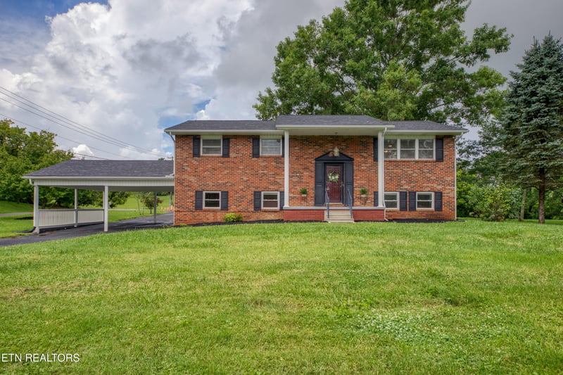 7001 Washington Pike, Corryton, TN 37721