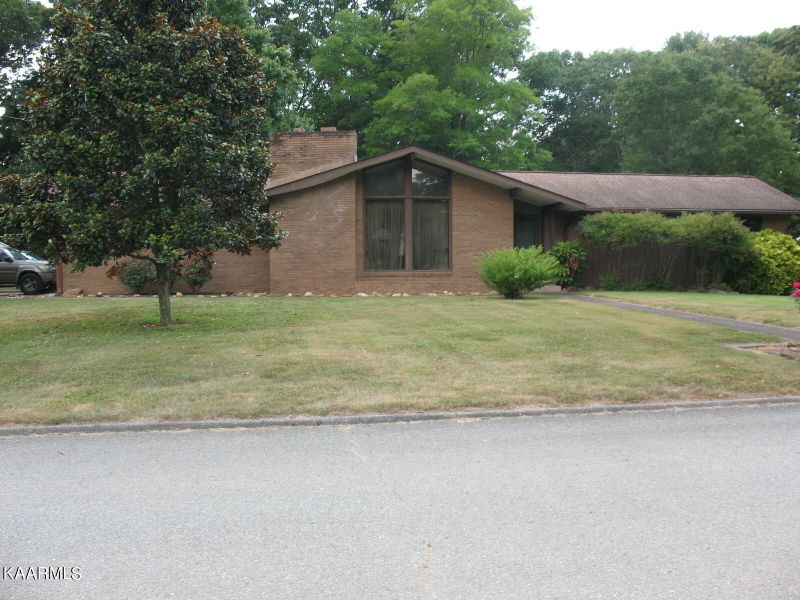 7004 Regency Rd, Knoxville, TN 37931