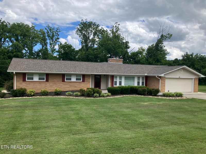 7004 Rollins Rd, Knoxville, TN 37918