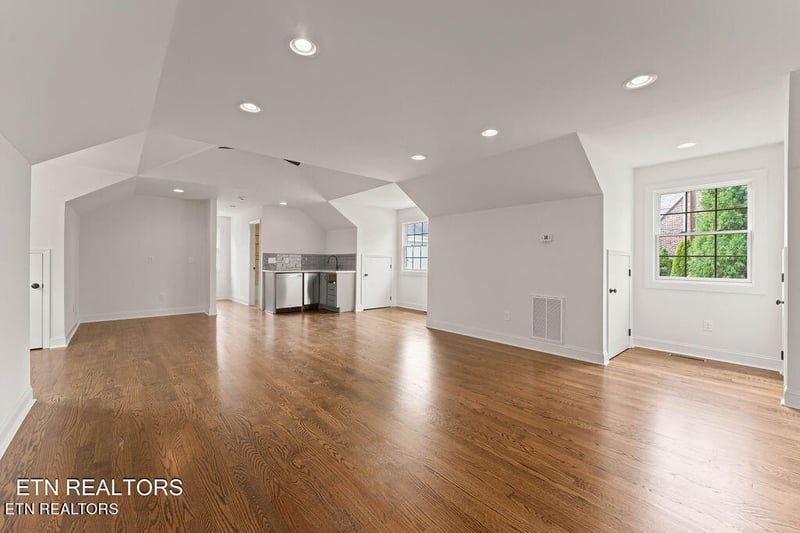 7005 Stone Mill Dr, Knoxville, TN 37919