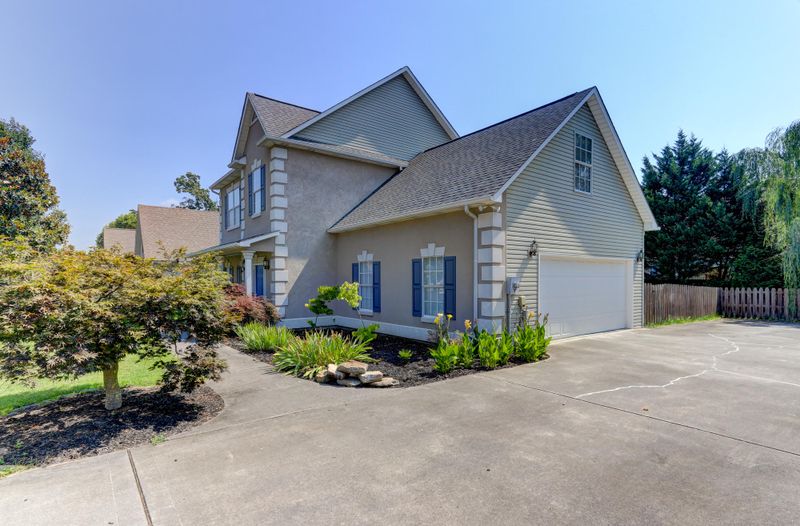 7006 Cherry Grove Rd, Knoxville, TN 37931