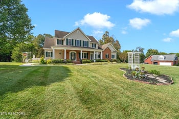 7007 Summer Oak Ln, Knoxville, TN 37918