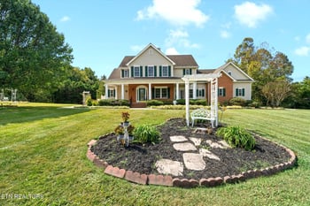 7007 Summer Oak Ln, Knoxville, TN 37918
