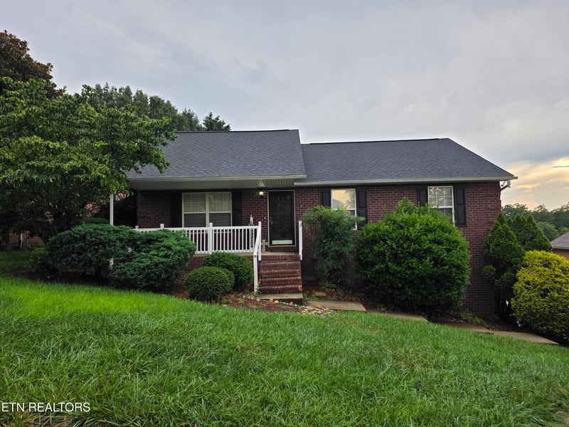 7009 Wrens Creek Ln, Knoxville, TN 37918
