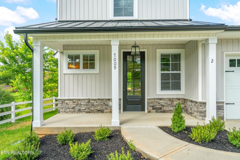 7009 Wright Rd, Knoxville, TN 37931