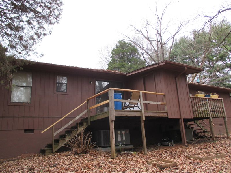 701 Crest Forest Rd, Knoxville, TN 37923