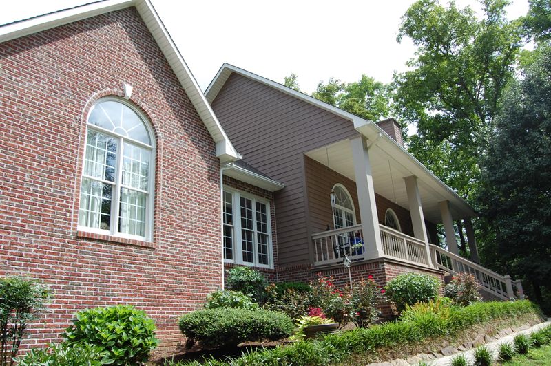 701 E Bullrun Valley Dr, Heiskell, TN 37754