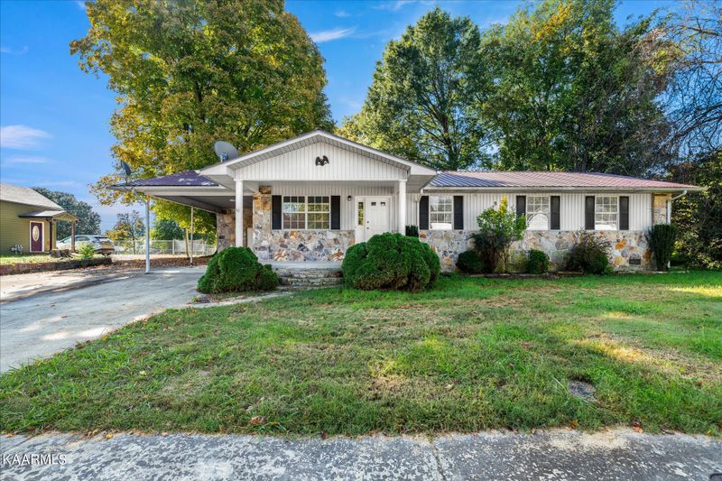 701 Mccaslin Ave, Sweetwater, TN 37874
