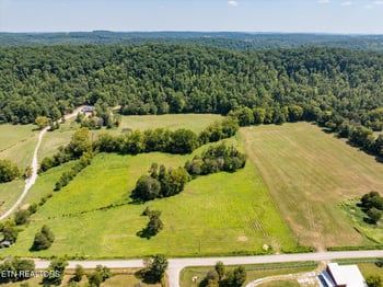 701 Paint Rock Valley Rd, Philadelphia, TN 37846