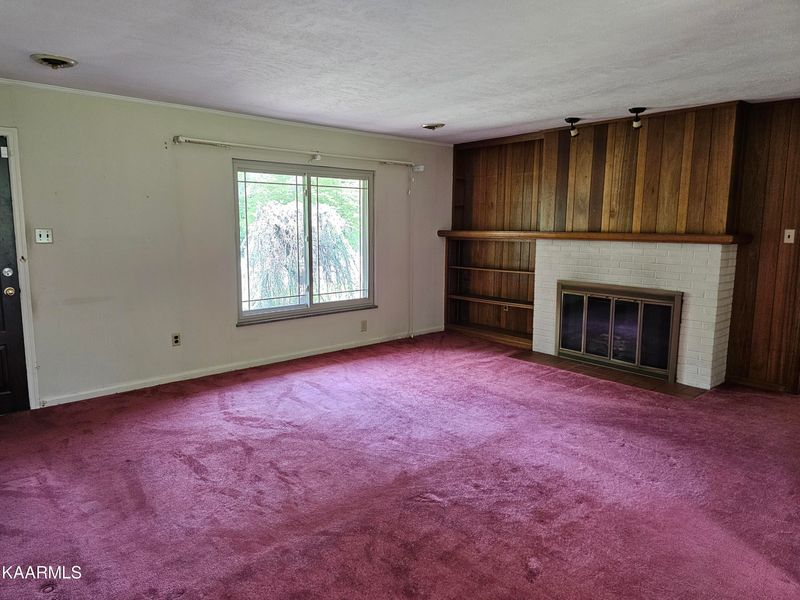 7010 Downing Dr, Knoxville, TN 37909