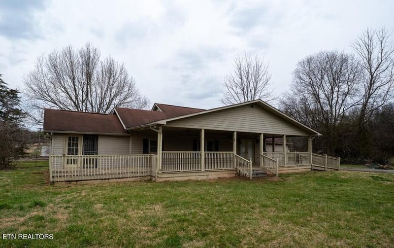 7011 Shell Ln, Knoxville, TN 37918