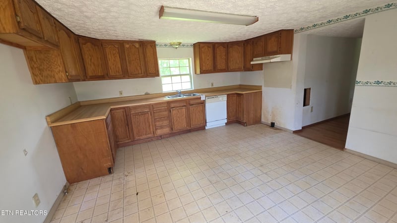 7011 Shell Ln, Knoxville, TN 37918
