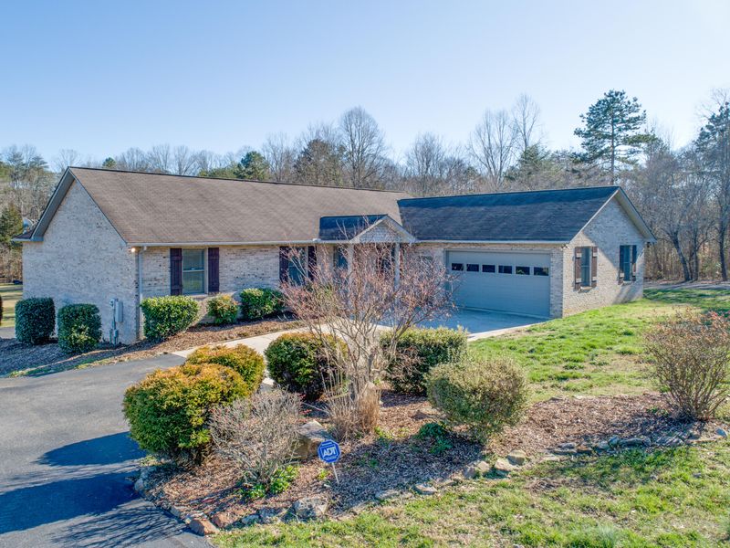 7014 Stair Dr, Corryton, TN 37721