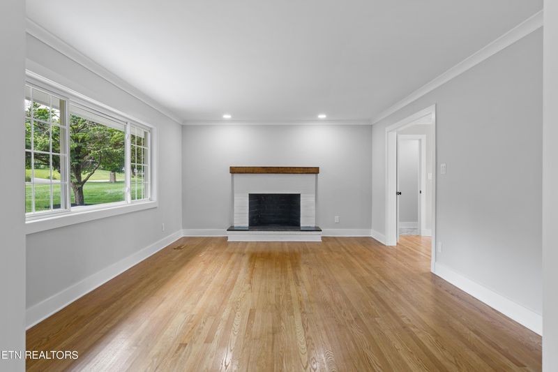 7017 Downing Dr, Knoxville, TN 37909