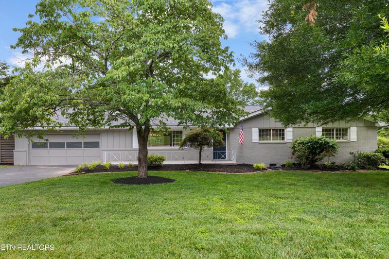 7017 Downing Dr, Knoxville, TN 37909