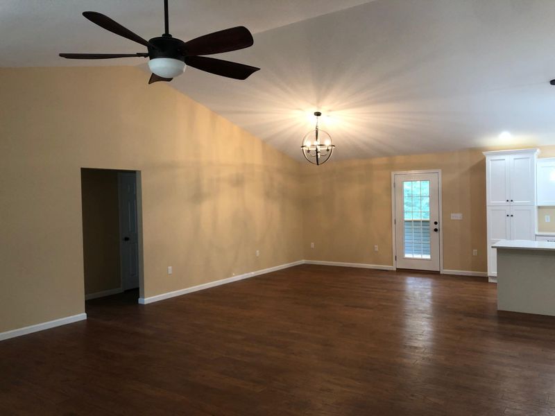 7018 Chief White Eagle Ln, Crossville, TN 38572