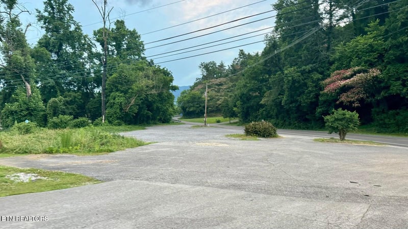 7018 E Lamar Alexander Pkwy, Townsend, TN 37882