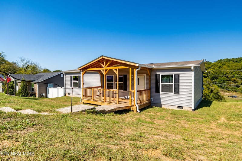 702 Childress Ave, Sweetwater, TN 37874