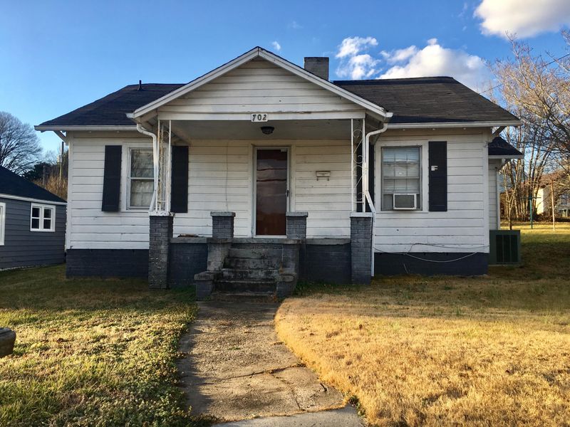 702 Church St, Loudon, TN 37774
