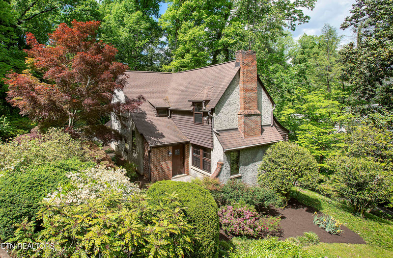 702 Forest Hills Blvd, Knoxville, TN 37919