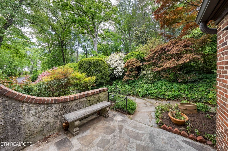 702 Forest Hills Blvd, Knoxville, TN 37919