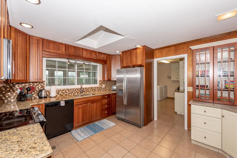 702 Grandview Dr, Maryville, TN 37803