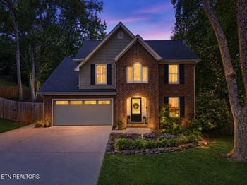 702 Knights Bridge Rd, Maryville, TN 37803