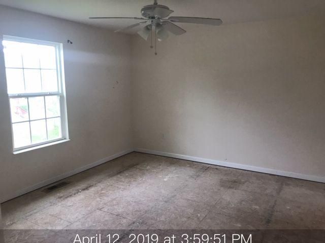 702 Ridgeview Dr, Clinton, TN 37716