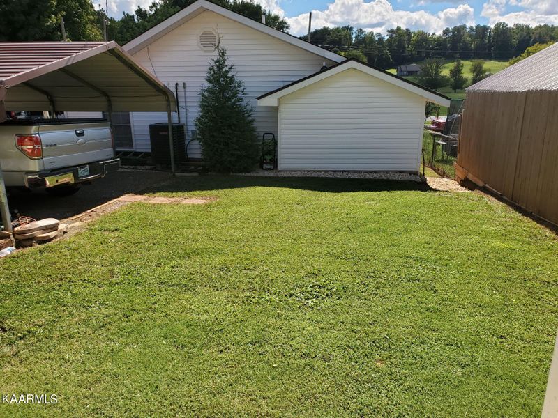 702 Steekee St Rd, Loudon, TN 37774
