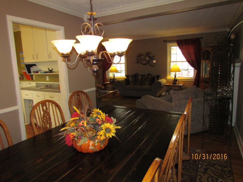 702 W 2nd Avenue Ave, Lenoir City, TN 37771