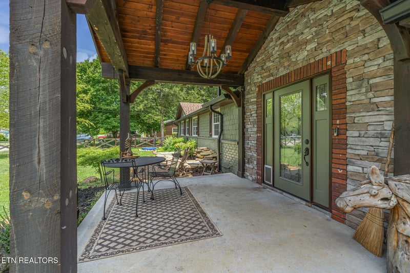 7020 Kinzalow Dr, Knoxville, TN 37909
