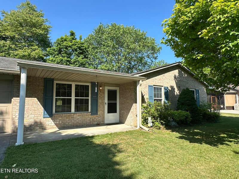 7021 Pisa Cir, Corryton, TN 37721