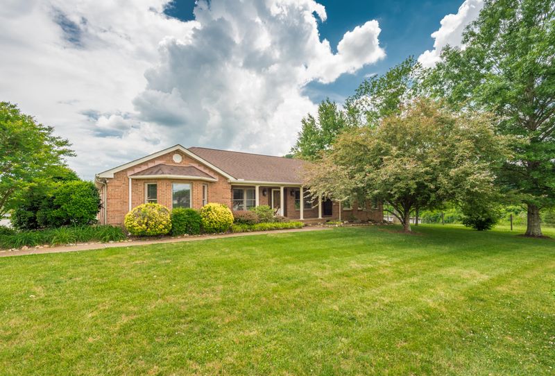 7023 Fairview Rd, Corryton, TN 37721