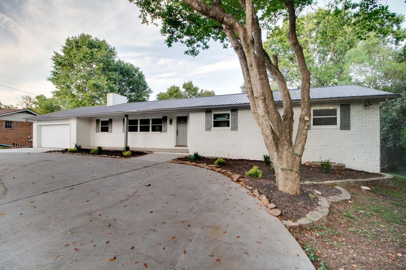 7024 Regency Rd, Knoxville, TN 37931