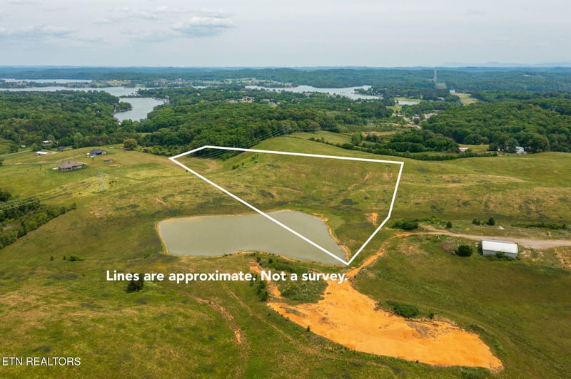 7025 Davis Ferry Rd, Loudon, TN 37774