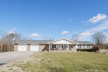 7028 Town Creek Road East, Lenoir City, TN 37772