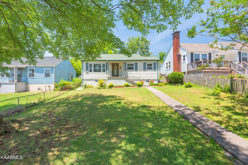 703 E Emerald Ave, Knoxville, TN 37917