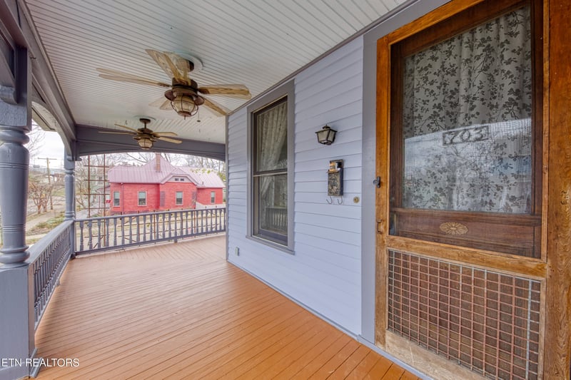 703 Luttrell St, Knoxville, TN 37917