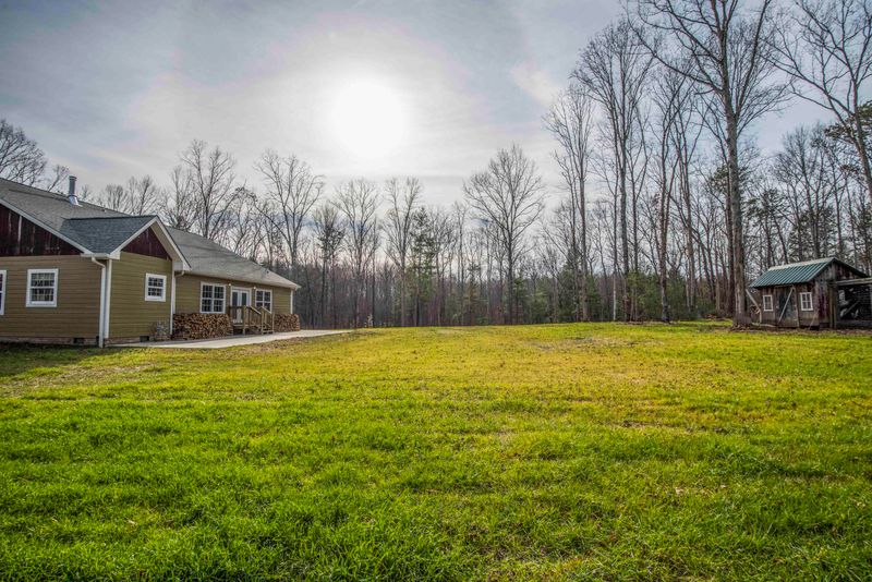 703 Rob Watson Rd, Oneida, TN 37841