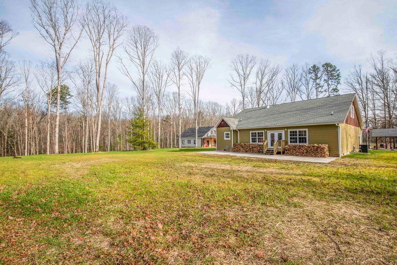 703 Rob Watson Rd, Oneida, TN 37841