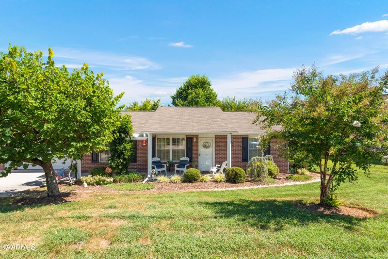 7030 Alice Springs Ln, Corryton, TN 37721